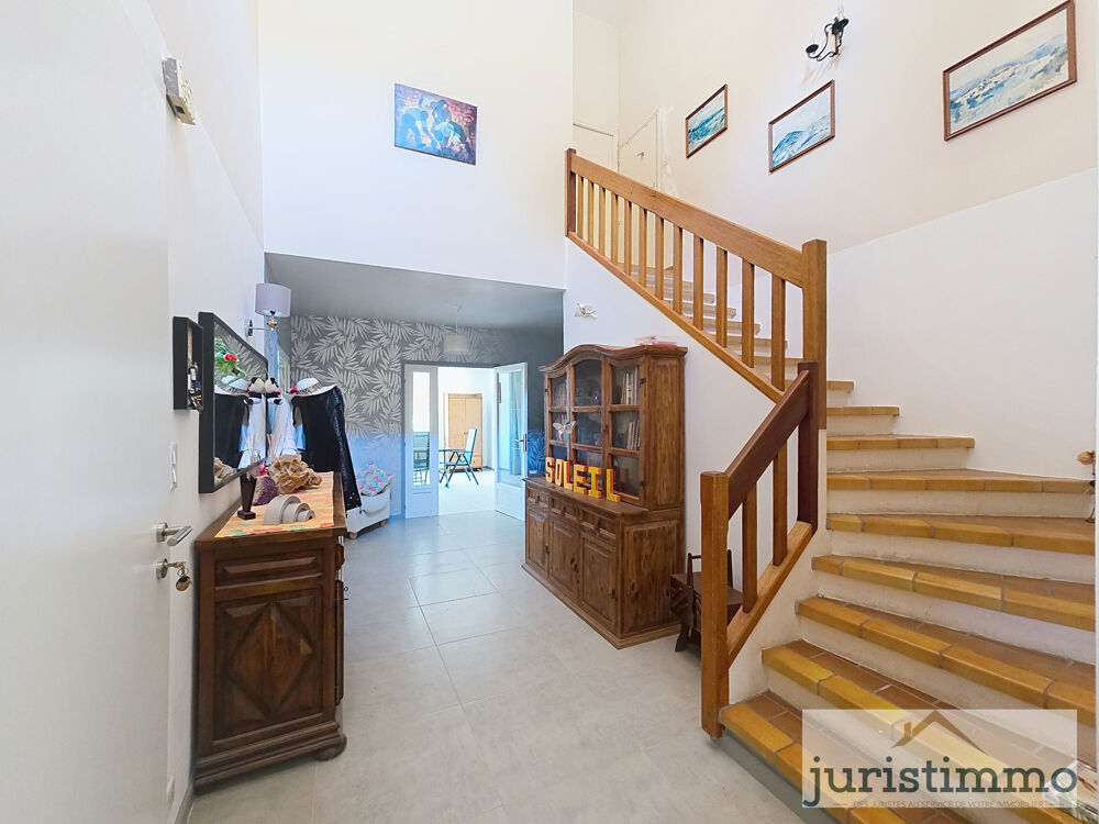 Vente Maison Vue à couper le souffle ! Propriété en colline avec piscine, dépendances et double habitation possible Chateauneuf de gadagne