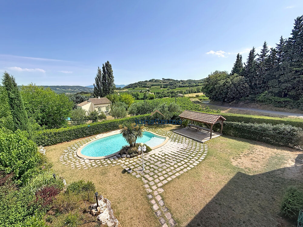 Maison en pierre avec deux logements indépendants, piscine et vue exceptionnelle sur les vignobles