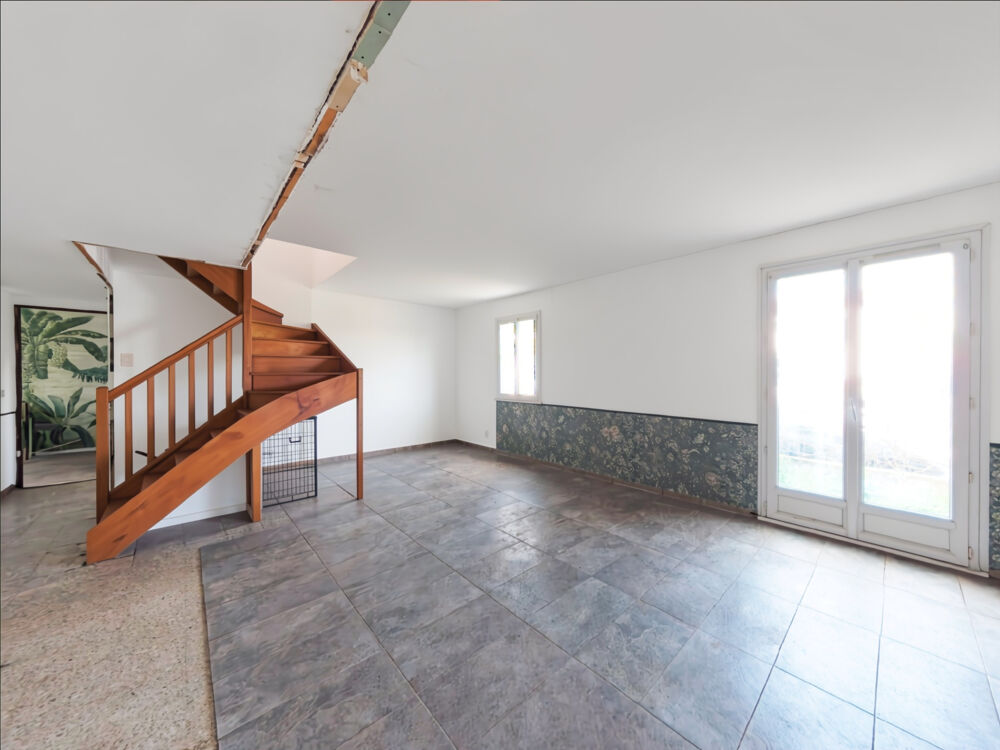Maison T6 120m2 terrain de 500m2