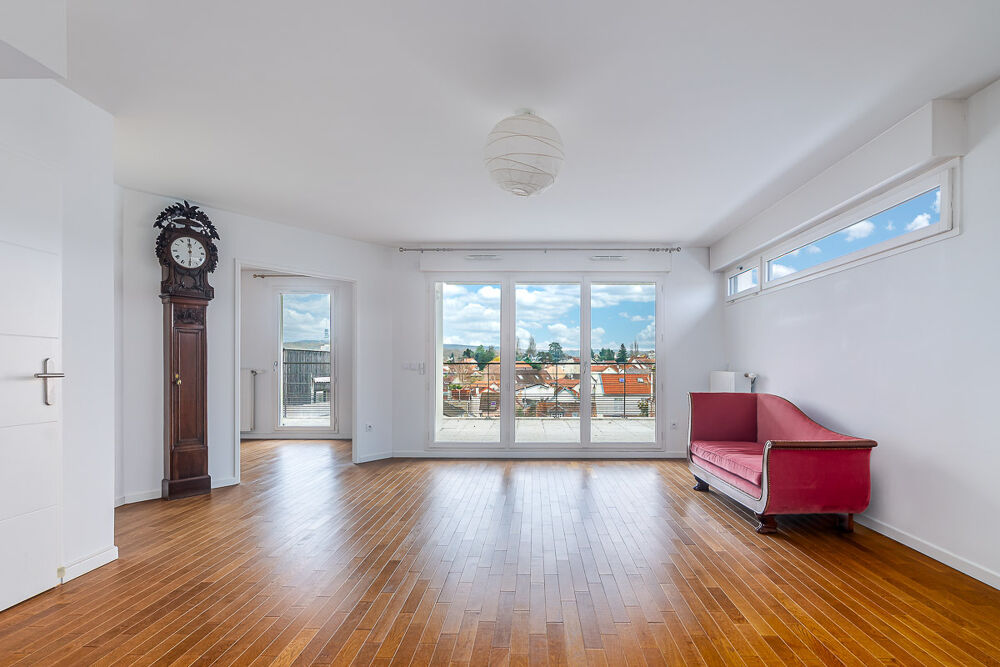 Appartement 113 m2 - 3 chambres - Grande terrasse - Parking