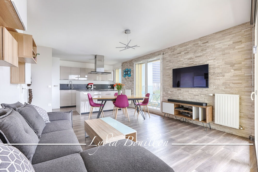 Vente Appartement NANTERRE-UNIVERSITE  3 pièces lumineux avec balcons  en étage élevé et vue dégagée Nanterre