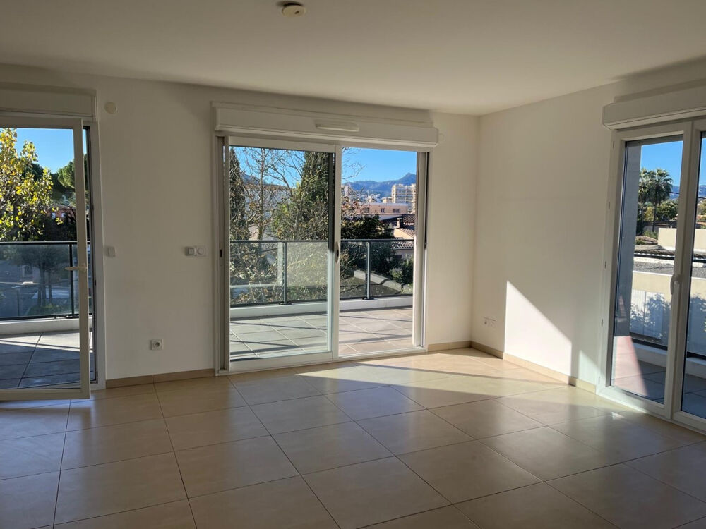APPARTELENT T3 AVEC TERRASSE DANS RESIDENCE RECENTE