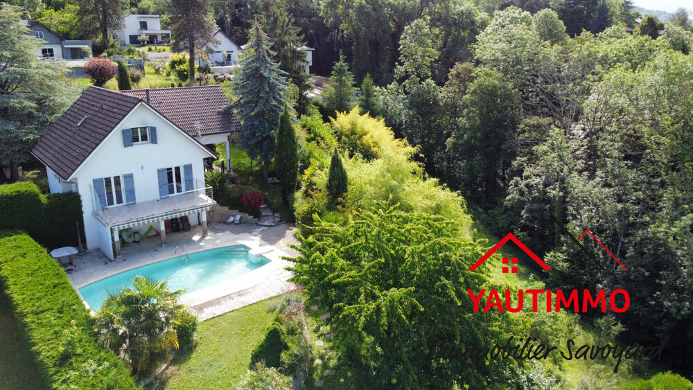 Vente Maison Maison familiale 170 m2 Utiles dont 125 m2 habitables avec piscine chauffée dans un écrin de verdure à Cranves Cranves sales