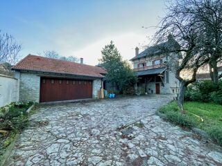  Maison à vendre 15 + pièces 240 m²
