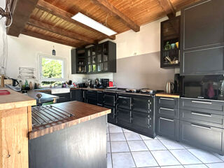  Propriété/château à vendre 7 pièces 197 m²