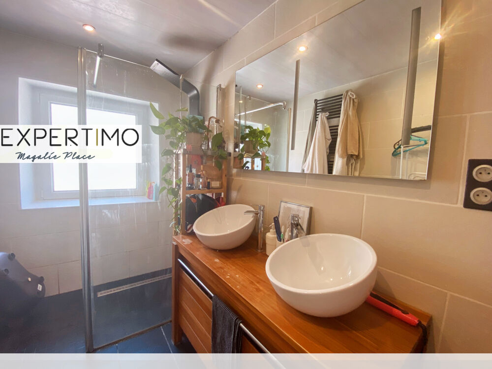 Vente Maison CHARMANTE et GRANDE maison de village en pierres de 90m2 avec terrasse et dépendances St jean de touslas