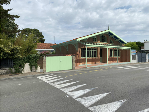 Local commercial 63m2 390000 33950 Lege cap ferret
