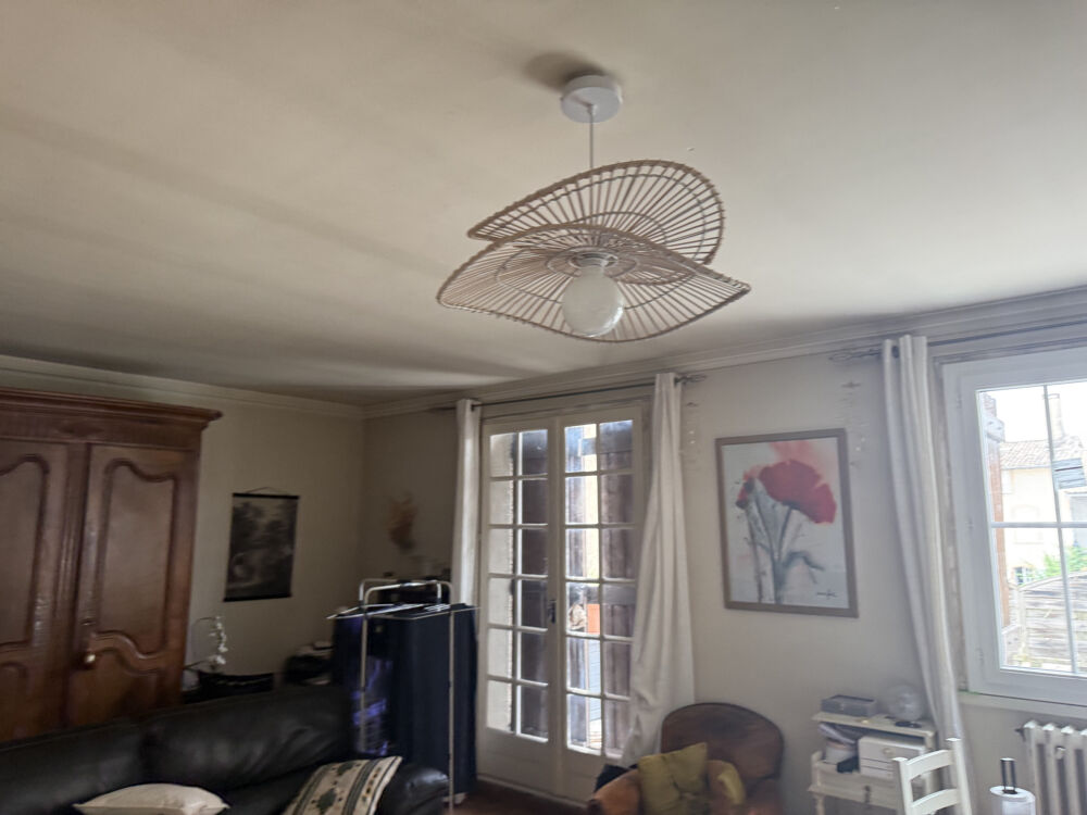 Vente Appartement Appartement T4 de caractère avec balcon et vue unique sur la Place des Arcades Realville