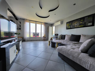  Appartement  vendre 4 pices 74 m