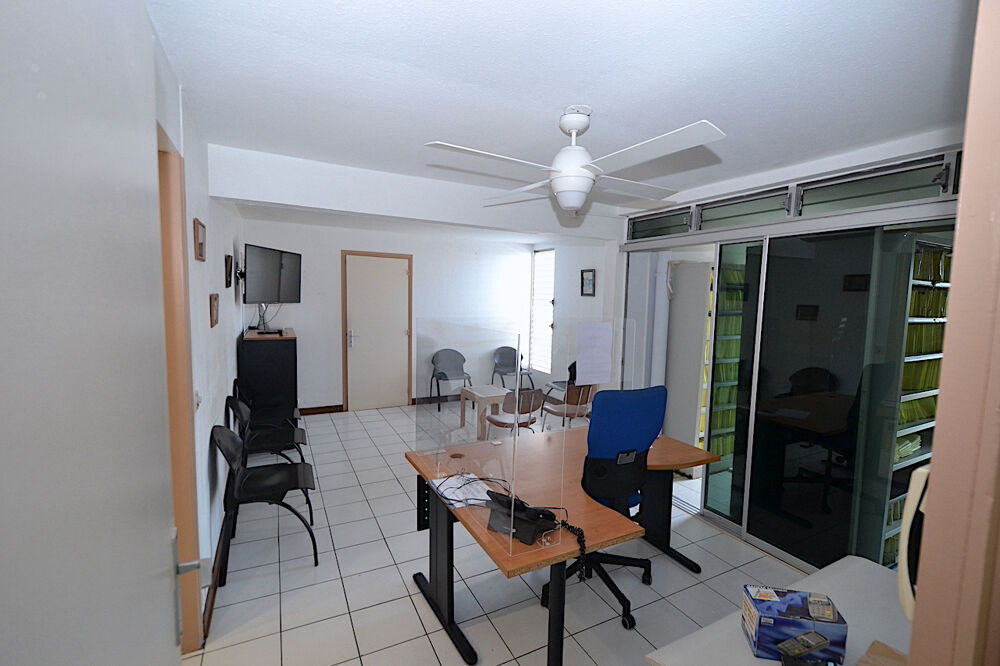 Vente Appartement Grand T4 centre ville dernier étage très belle vue Pointe a pitre