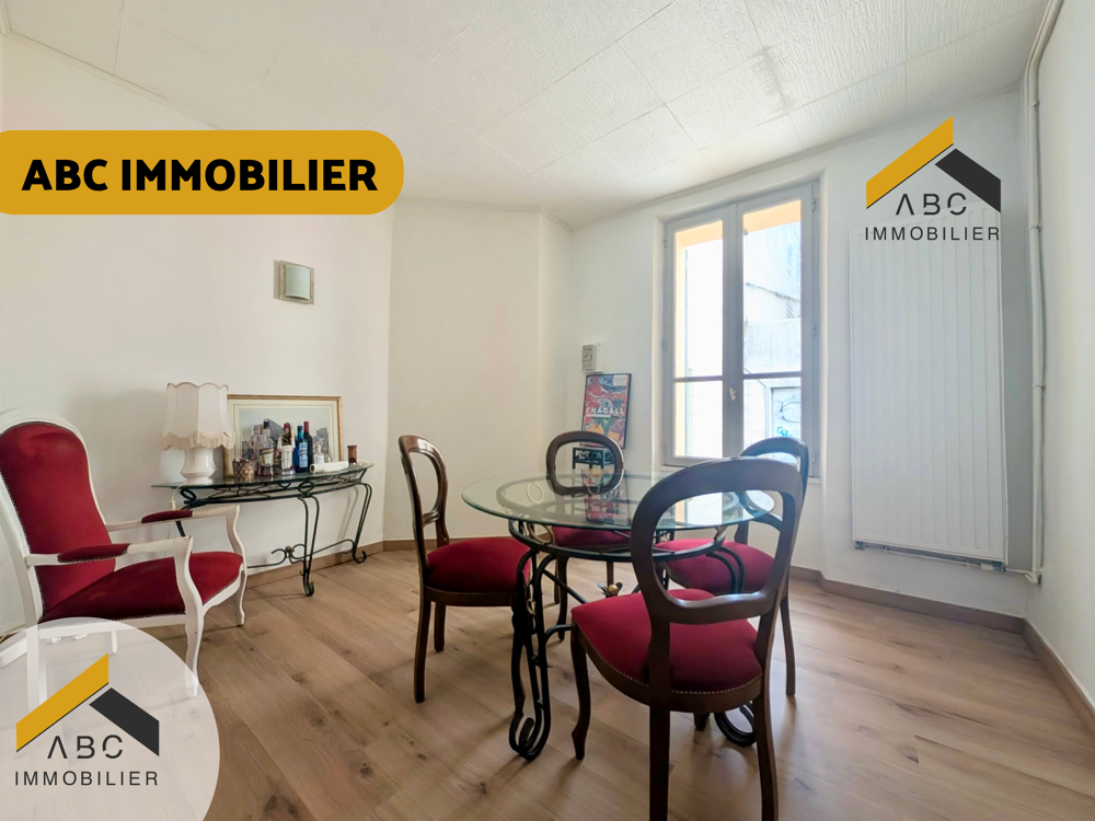 MAISON DE VILLE - 2 CHAMBRES - 90 M2 AVEC BELLE TERRASSE EN CENTRE-VILLE DORANGE