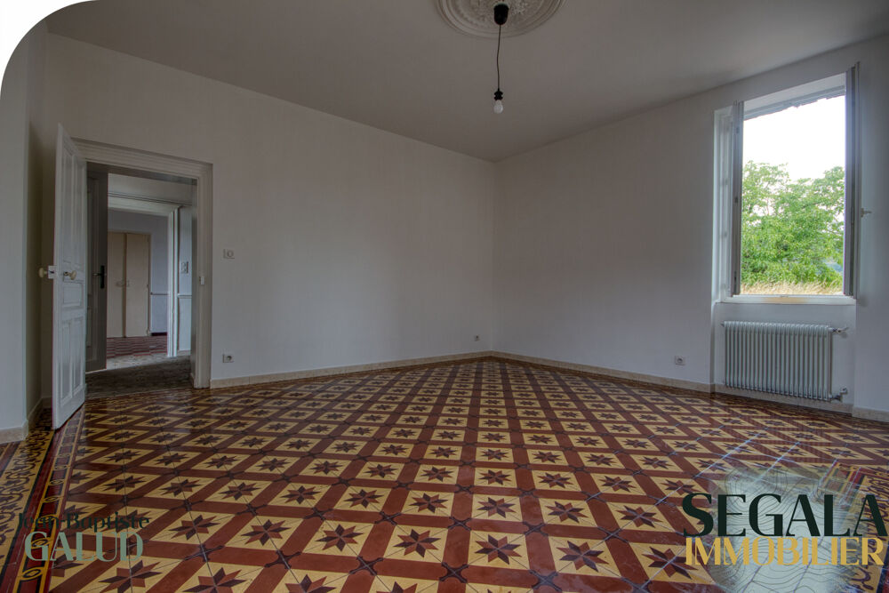 Maison de village de 111 m2, 3 chambres et cour Lescure-dAlbigeois