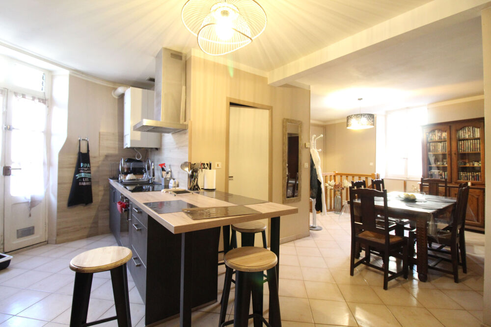 Vente Duplex/Triplex Duplex 6 pièces 120m2 avec balcon, cave et grenier St affrique
