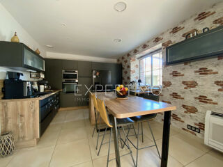  Maison � vendre 9 pi�ces 264 m�