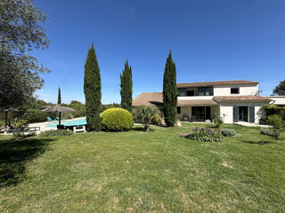  Propriété/château à vendre 12 pièces 360 m²