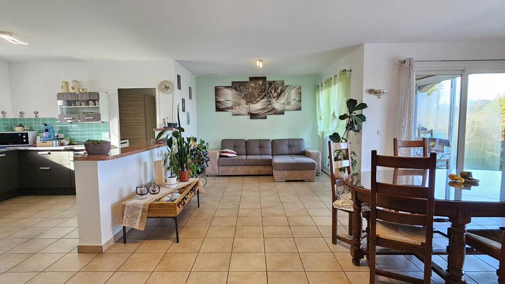 Villa de plain-pied ,120m2 , 5 pièces, vue dégagée et excellent DPE