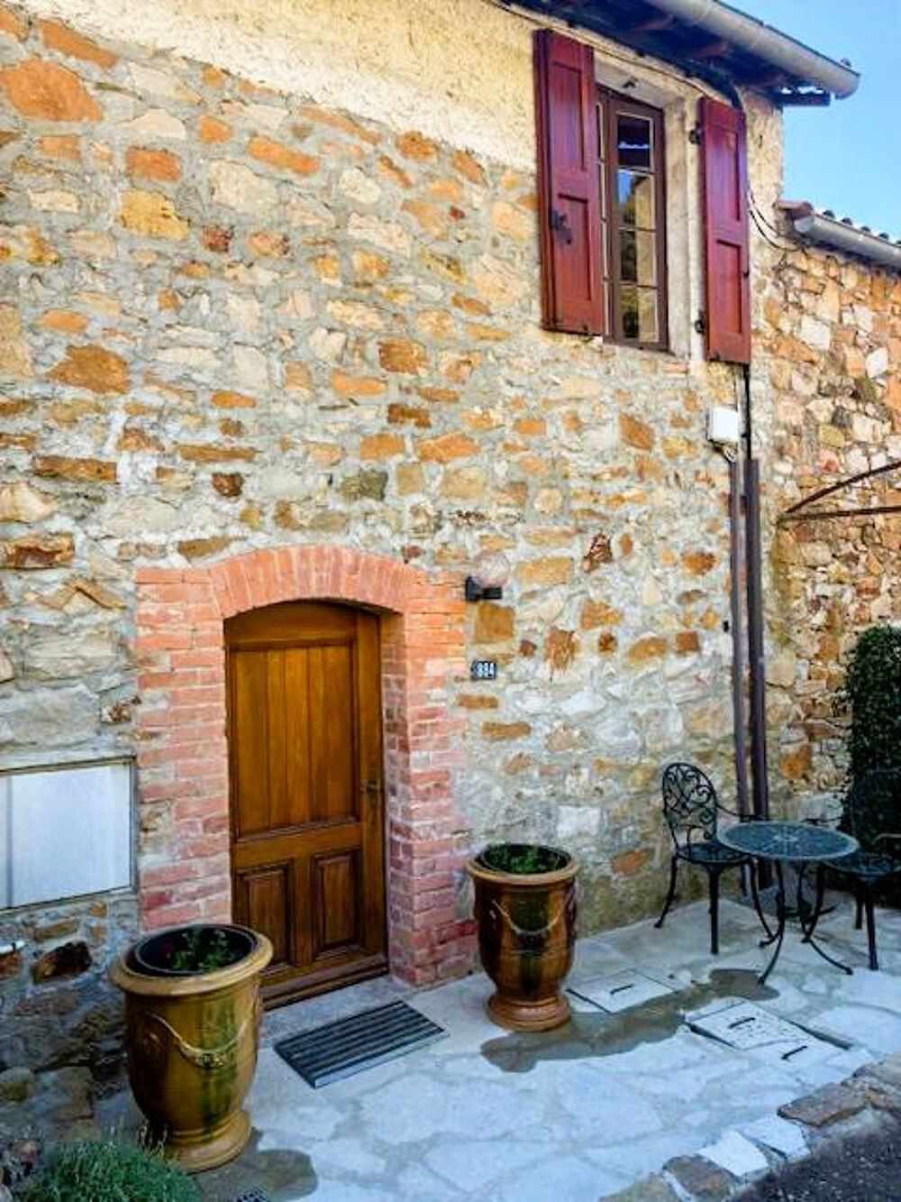 Jolie maison de village avec piscine et vue