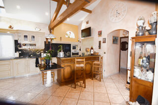  Propri�t�/ch�teau � vendre 8 pi�ces 315 m�