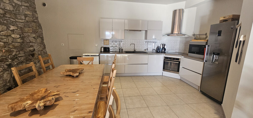 à vendre  Propriété/château Saint-Apollinaire (05160)