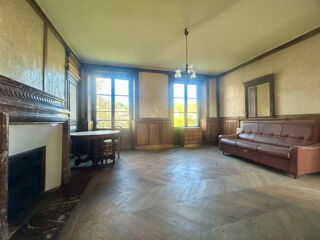  Propri�t�/ch�teau � vendre 7 pi�ces 246 m�