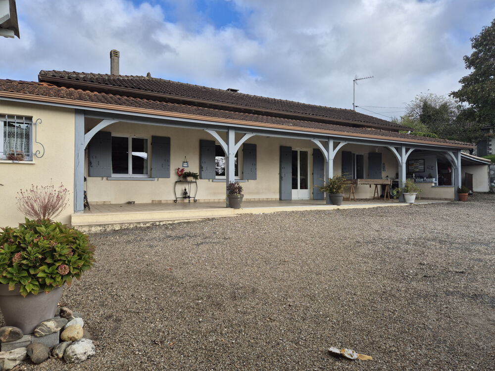 Dordogne, Périgueux, Montagrier, Maison de plain pied 205 m2, 4 chambres, terrain arboré clos, piscine sel