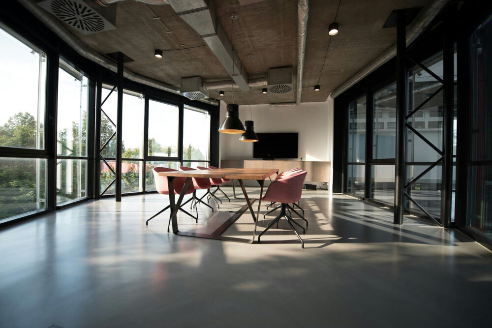   Murs commerciaux de 480m2 sur parcelle de 4934m2 