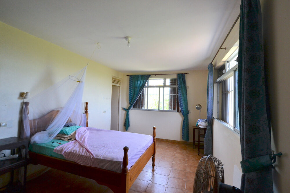 à vendre  Propriété/château Sainte-Anne (97180)