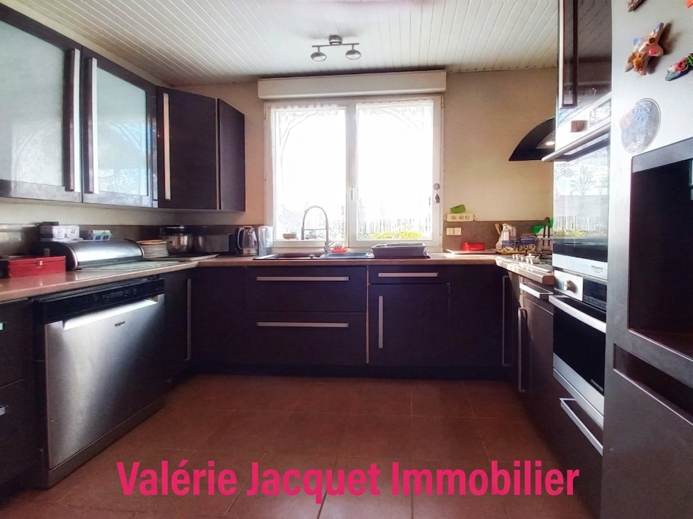 Habitable sans travaux, au calme, proximité du centre ville