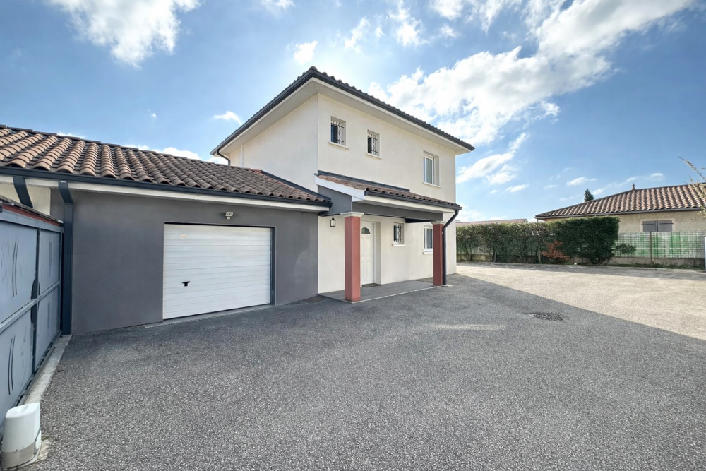 Villa centre-ville au calme