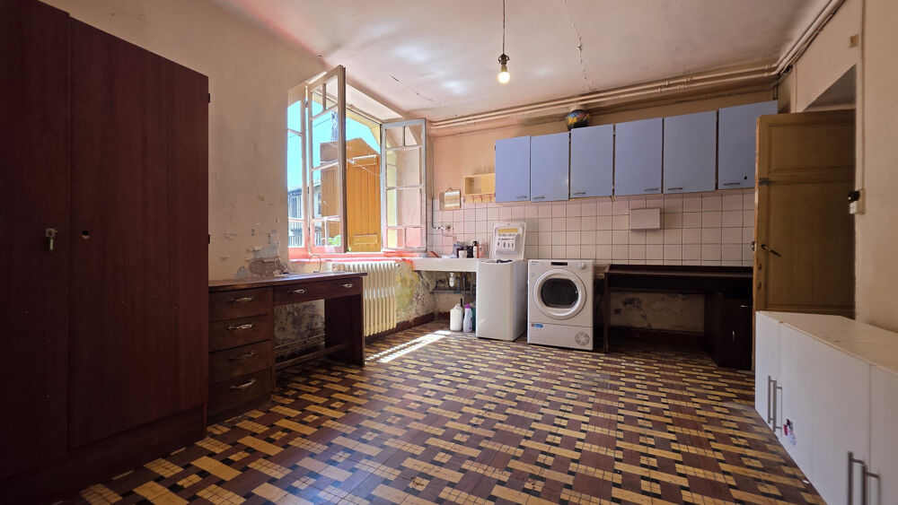 ENSEMBLE IMMOBILIER COMPOSEE DE 2 MAISONS INDIVIDUELLES ET 2 APPARTEMENTS - SECTEUR EAUZE