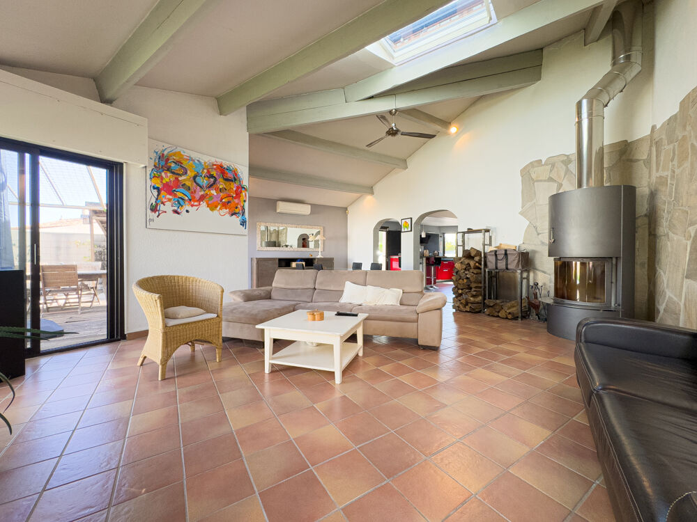 � vendre  Maison P�rols (34470)