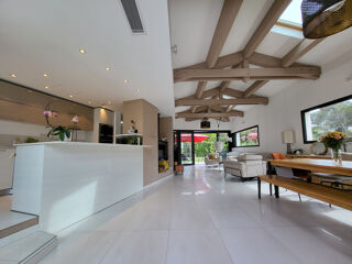  Maison à vendre 10 pièces 245 m²
