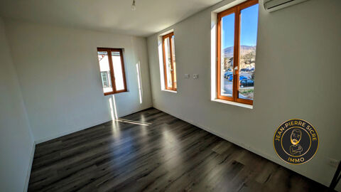 Martres coeur hsitorique local commercial 60 m2 avec bureaux refaits &agrave; neuf &agrave; l'&eacute;tage transformables en logeme 219000 31220 Martres tolosane