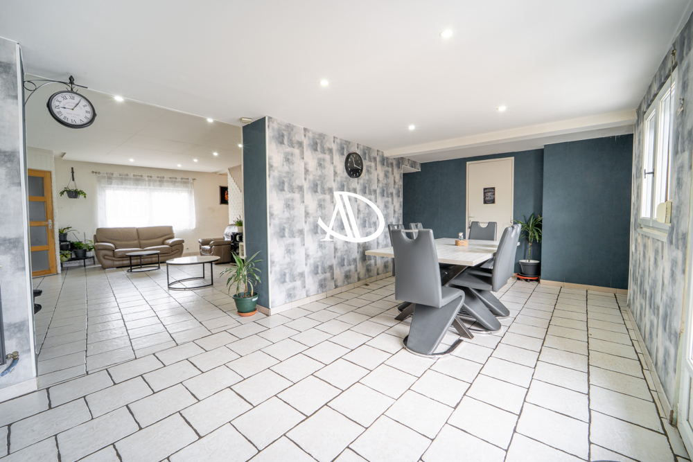Vente Maison MAISON FAMILIALE 5 CHAMBRES + BUREAU+ JARDIN+ CAVE Harnes