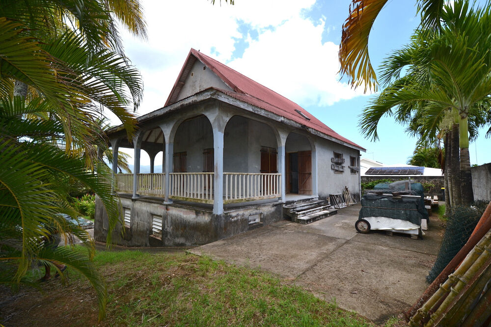 Vente Maison BM: Propriété de caractère. 244m2. 2 T3 + 1 T5. Emplacement résidentiel et recherché. Baie mahault