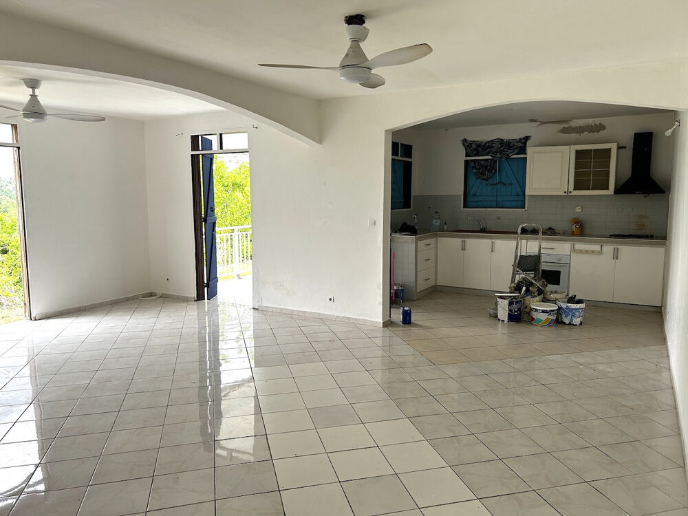 Location Maison Immense T3 en bas de villa Le gosier