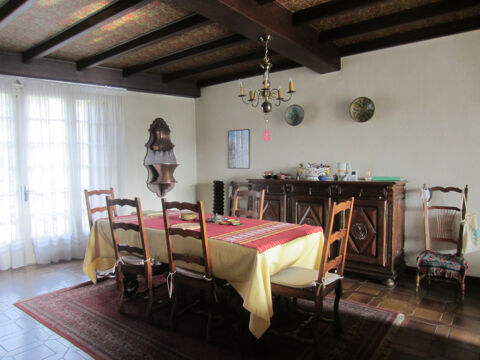   Belle maison en centre ville. Maison - 8 pi�ce(s) - 270 m�