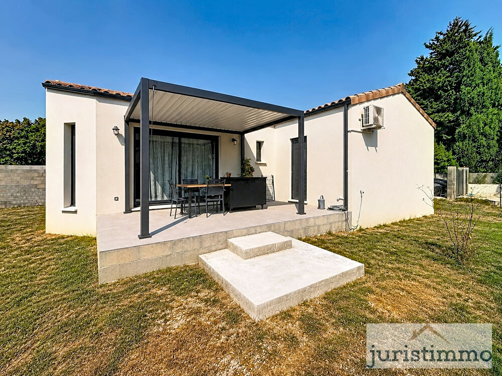 Belle maison de lotissement récente (2023) sur 465 m2 de terrain à Camaret-sur-Aigues