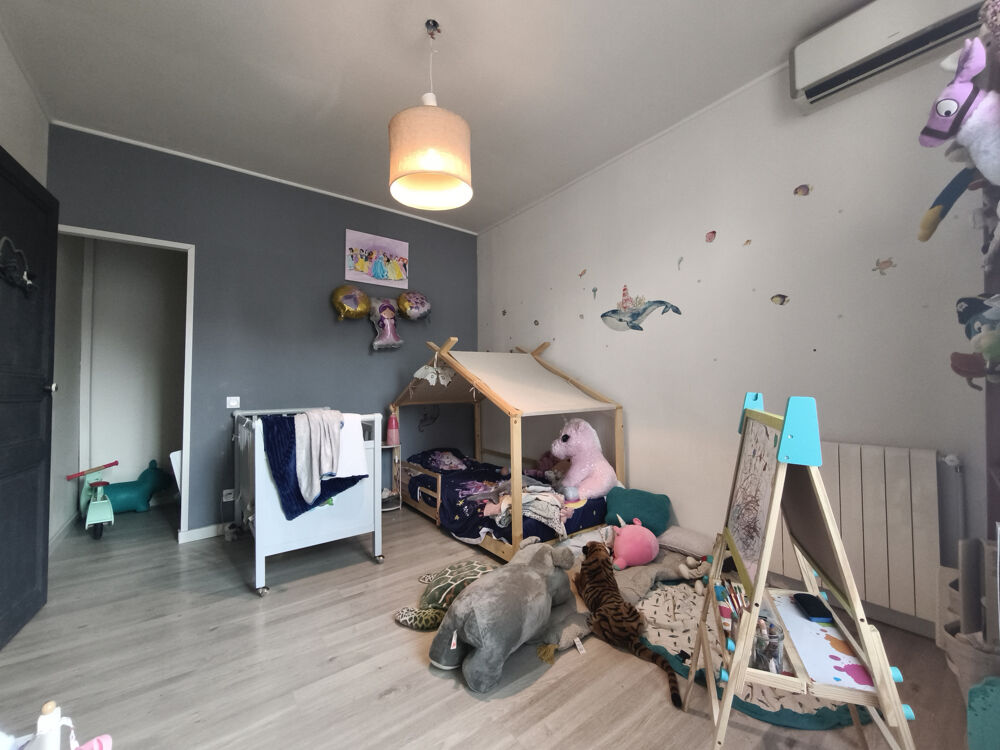 Vente Maison Maison vigneronne de 140m2 en r+2 avec garage et cours Roujan
