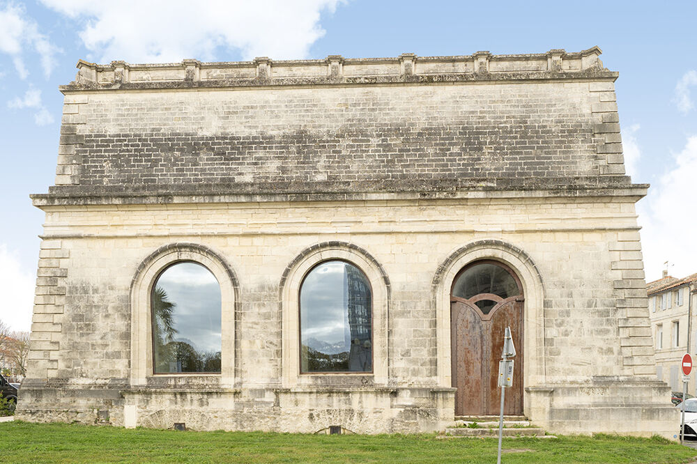 Vente Immeuble � vendre 3023750 � � Rochefort (17) : immeuble de 2000m2 Rochefort