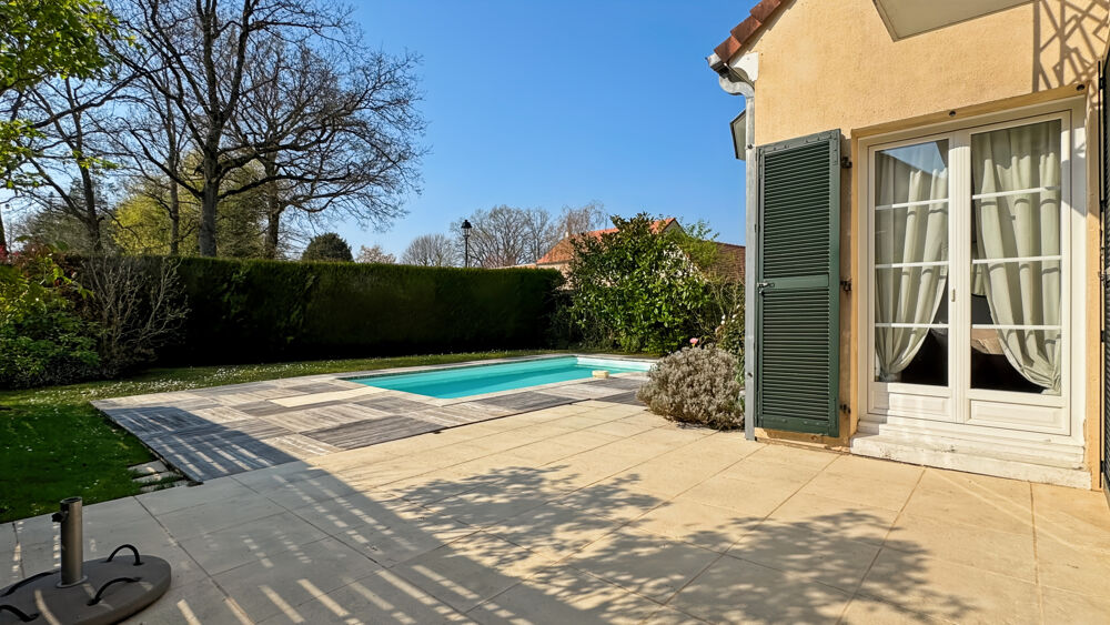 MAISON FAMILIALE CONTEMPORAINE DE 180M2 PROCHE ECOLES ET TRANSPORTS - FEUCHEROLLES