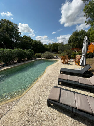  Maison  vendre 8 pices 220 m