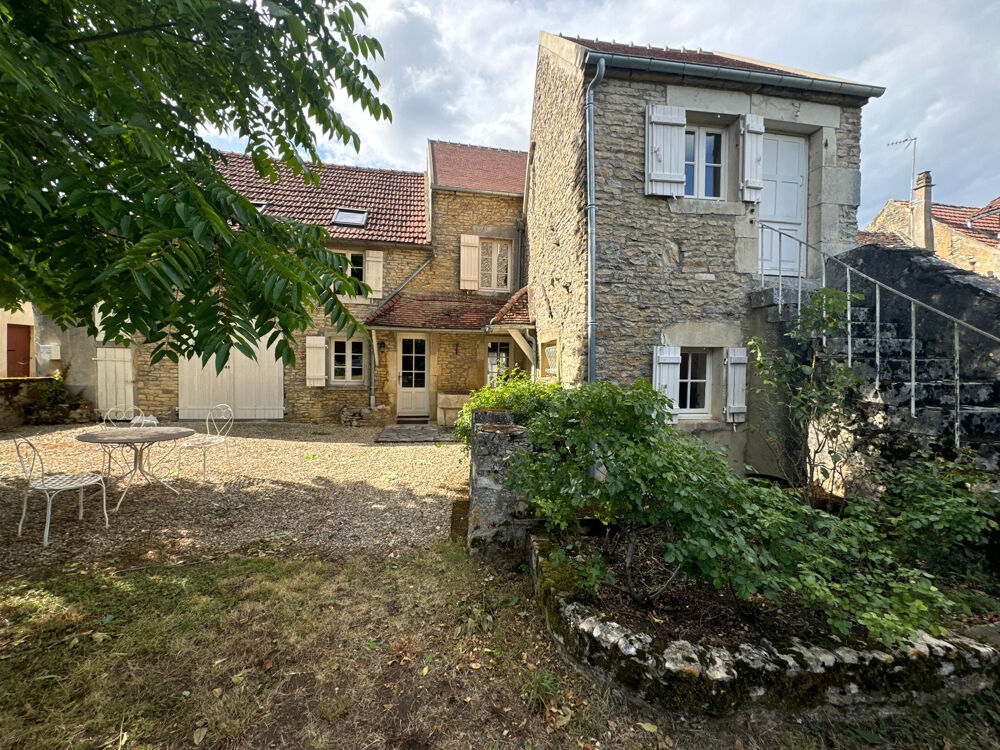 Vente Maison Maison en pierres apparentes à vendre dans le secteur d' Asquins ( 89)  au prix de 171 200 € F.A.I. Asquins
