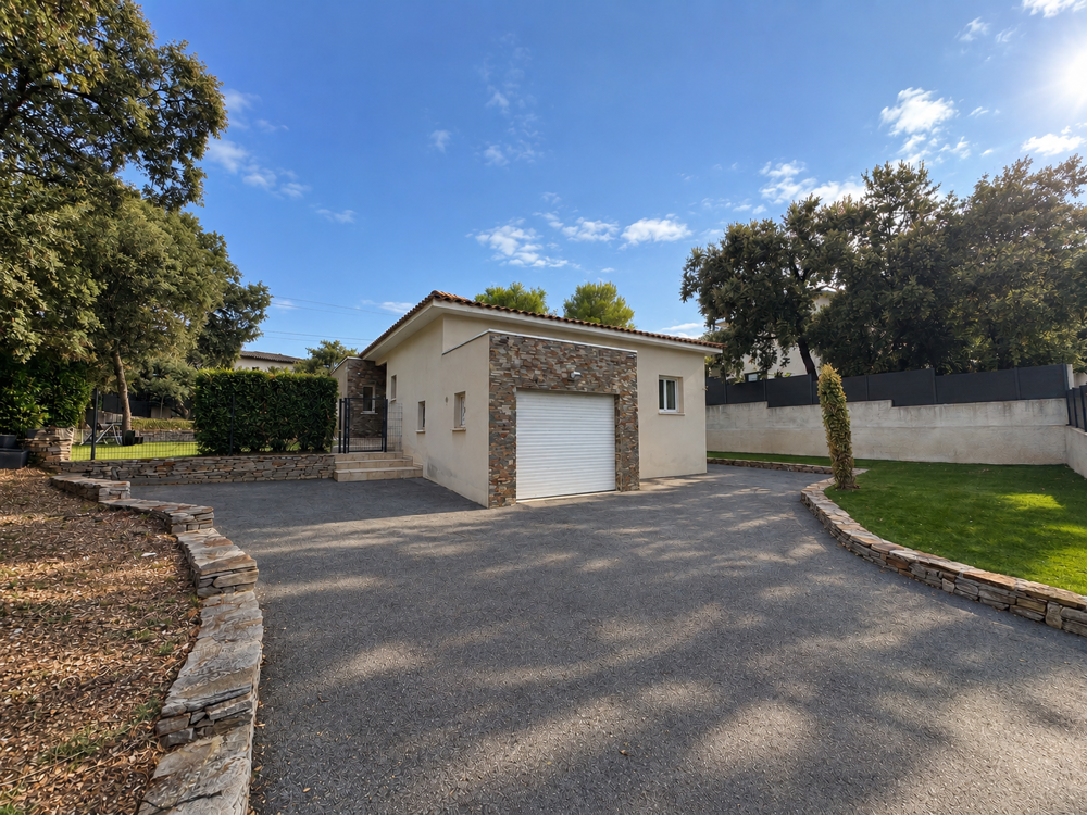 Vente Maison Maison de plain-pied de 192m2 sur une parcelle de 1 005m2 Sussargues