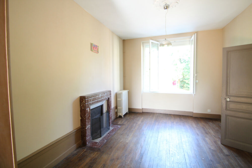 Maison de Bourg à Vendre 3 ou 4 chambres