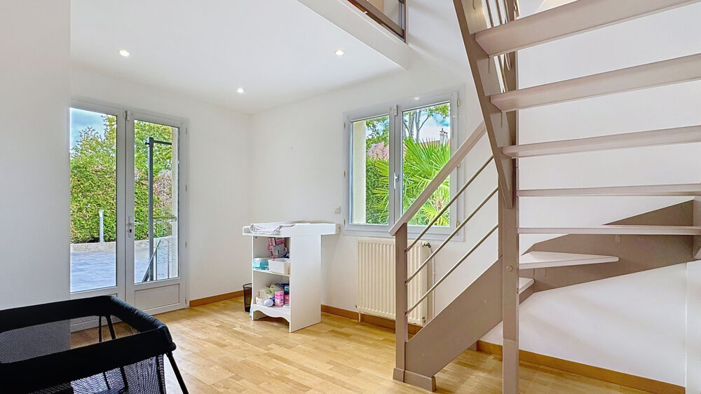 à vendre  Maison Saint-Cyr-l'École (78210)