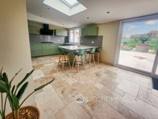  Maison � vendre 10 pi�ces 250 m�