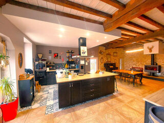  Maison � vendre 8 pi�ces 315 m�