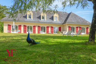  Maison à vendre 10 pièces 375 m²