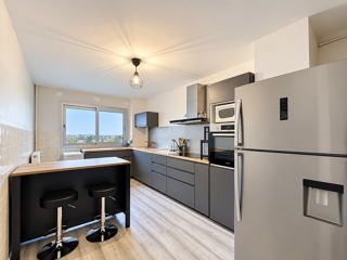  Appartement à louer 4 pièces 87 m²